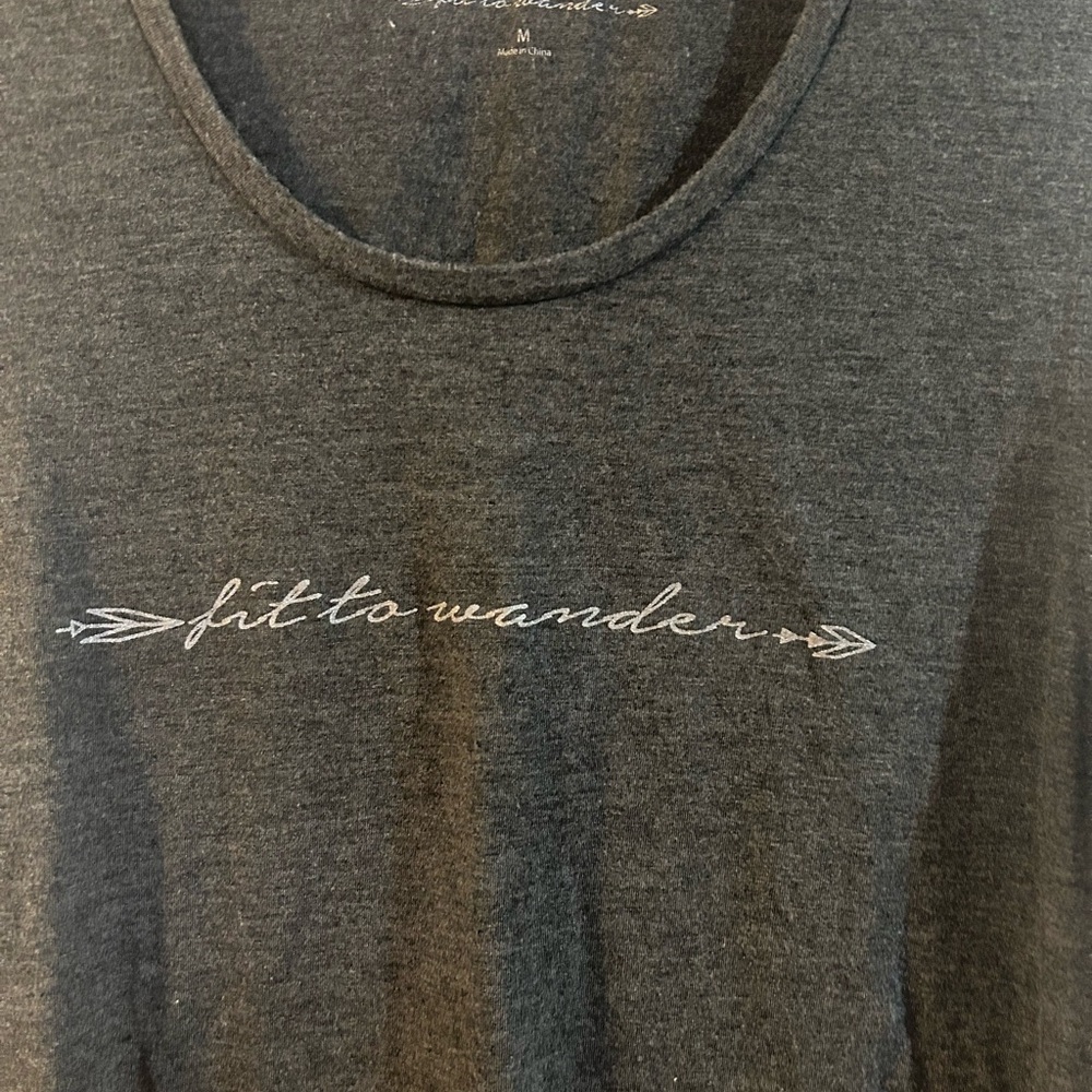 Fit to Wonder flowy Tee size medium in grey - Picture 2 of 5